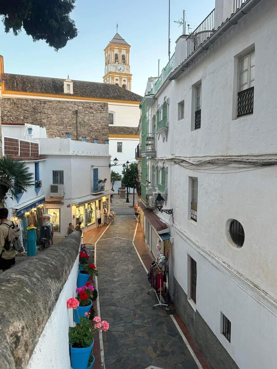 Cozy 2-Bed 2-Bathroom Apartment In Marbella Town Centre Exterior photo
